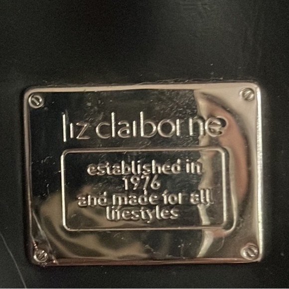 Liz Claiborne 💕Travel Bag on Wheels 💕 - Picture 9 of 11